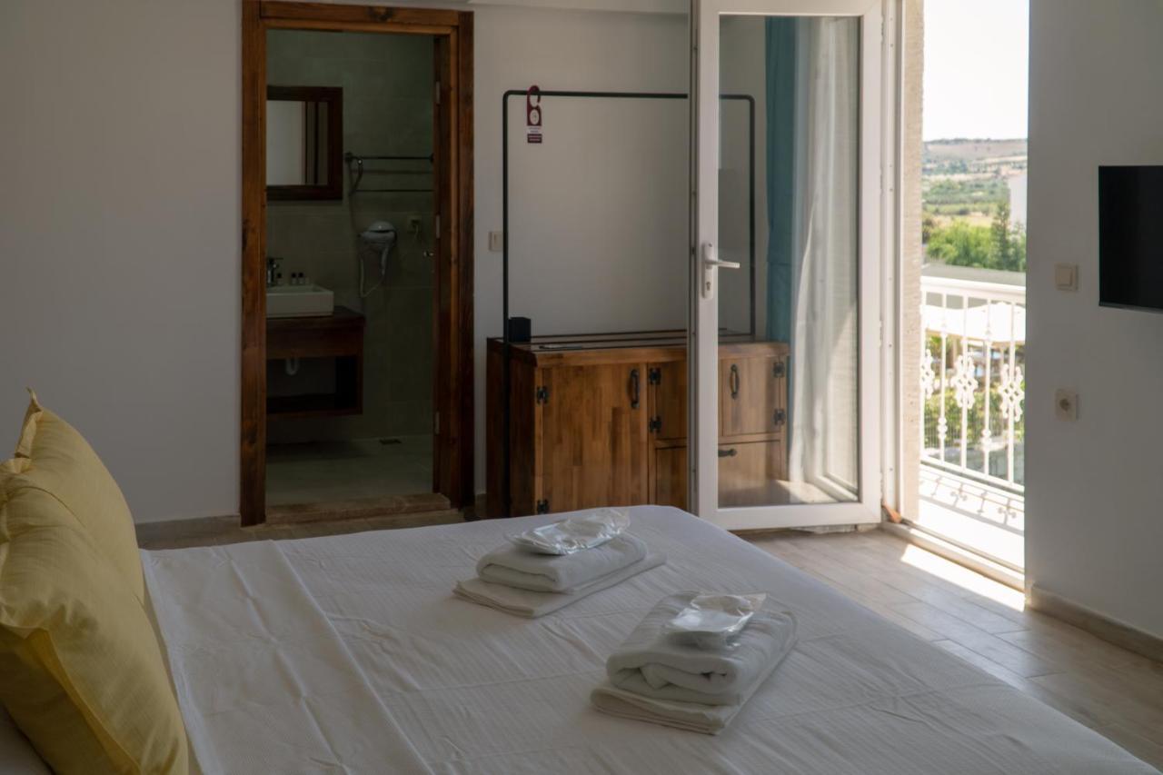 Vina Garden Hotel Bozcaada Exterior photo